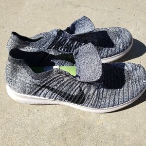 NIKE Free Run Flynit Shoes Size 13